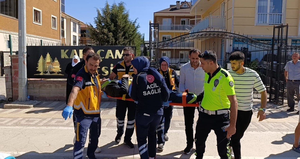 bursa inegolde hafif ticari arac otomobile carpti 4 yarali m4SyezGS