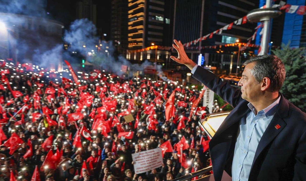 ozgur ozelden carsamba aksami icin cagri filistin mitingini duyurdu xlRQjJwN