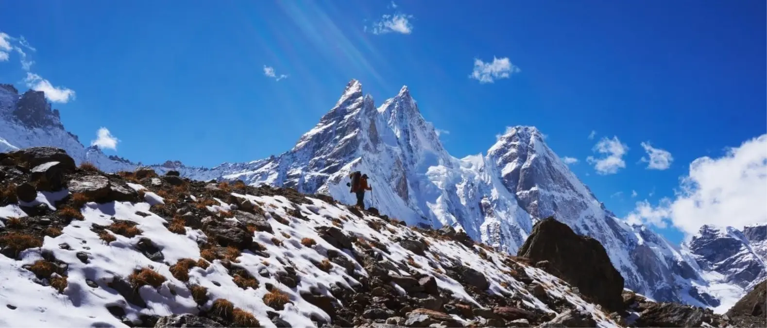 everest daginda siddetli kar firtinasi 1000 kisiyi mahsur birakti 3i5XMeUO