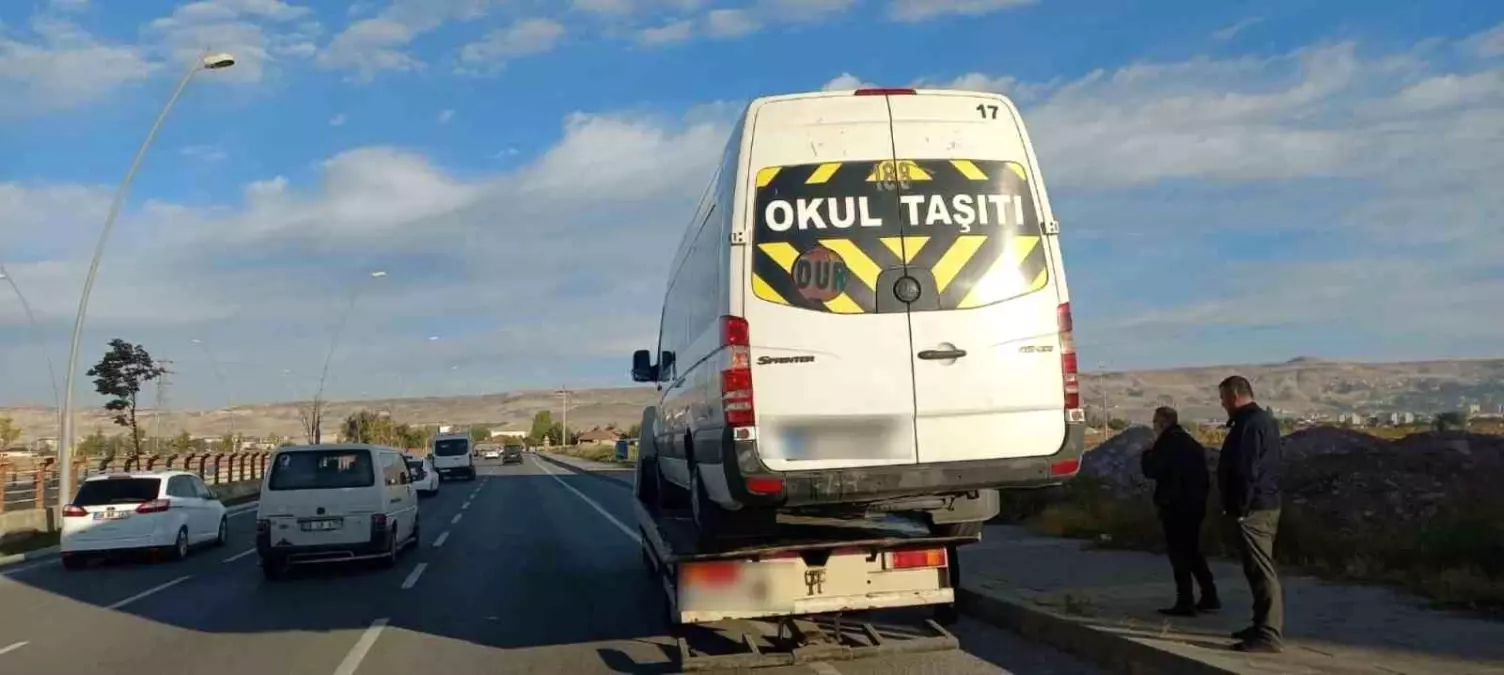 kayseride servis denetimi 8 arac trafikten men edildi ZGAODuBc.jpg
