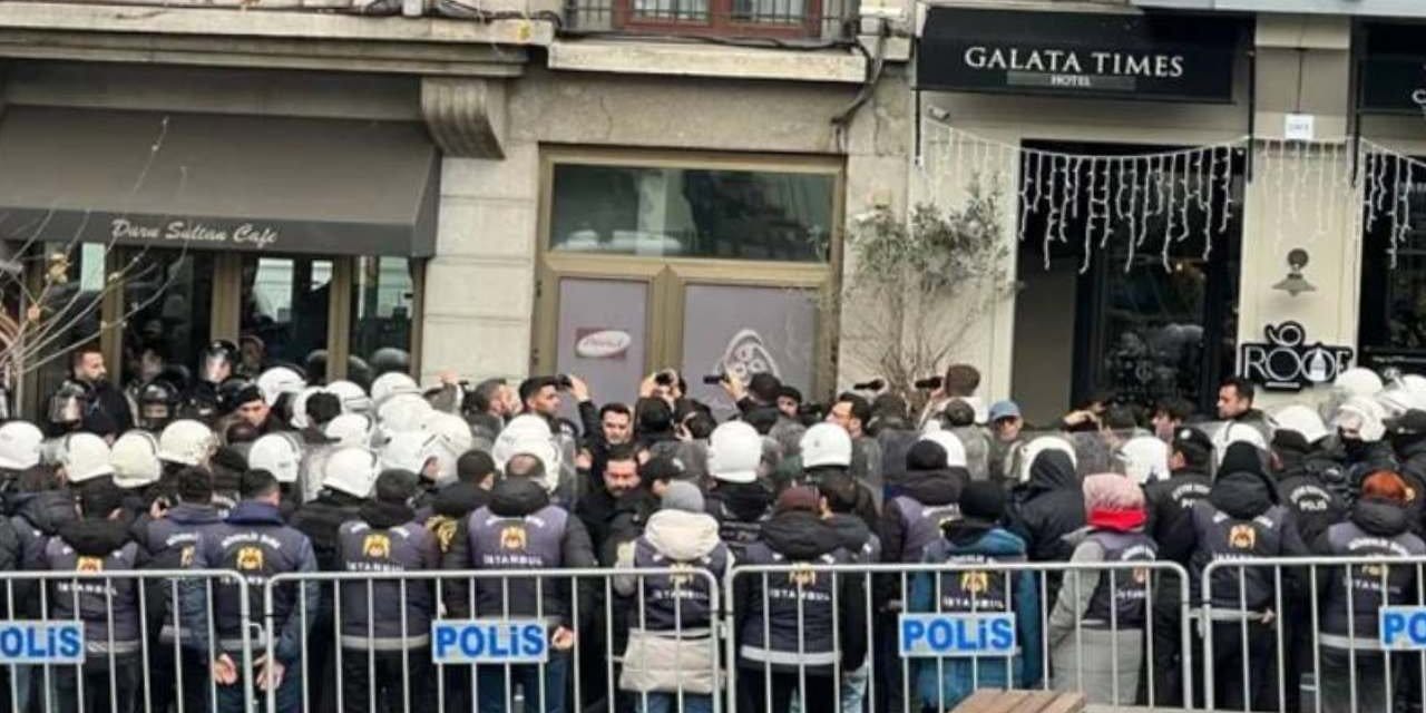 nazim dastan ve cihan bilgin icin yapilan basin aciklamasinda gozaltina alinan gazeteciler beraat etti Awx98mum.jpg