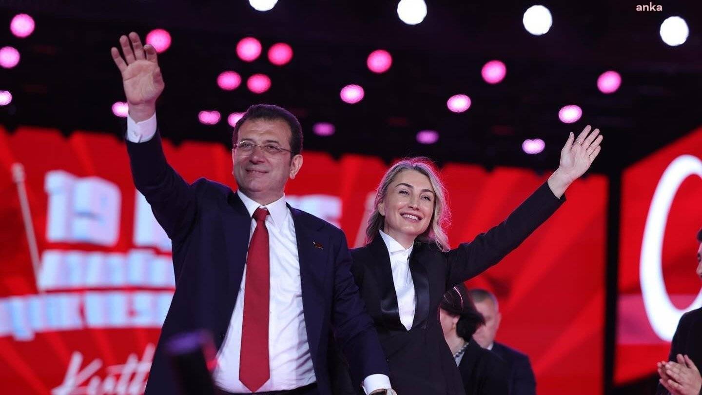 ozgur ozel acikladi dilek imamoglunun diplomatik pasaportunu iptal etmisler uel7W9KH.jpeg