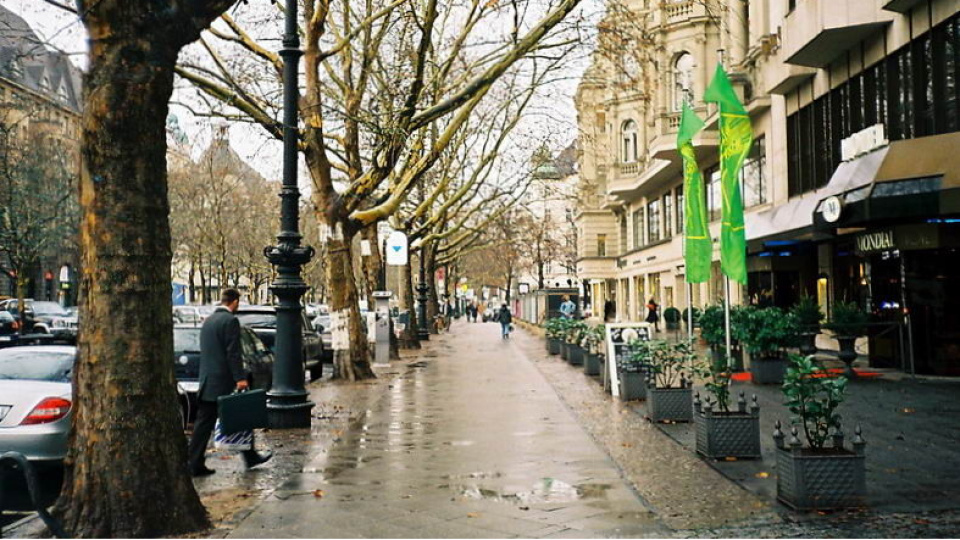 euro-bolgesi-hizmet-sektorunde-olumsuz-sinyaller-xZdfWeI5