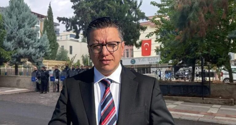 son-dakika-eski-akpli-baskan-yolsuzluktan-tutuklandi-BGZzZlds