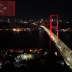 15 temmuz sehitler koprusu semalarinda dronlarla isik gosterisi buyuledi JZ99CGTq